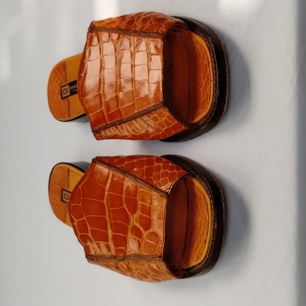 Giorgio's of Palm Beach,  Orange, genuine alligator flats, Women's Sz 6.5,